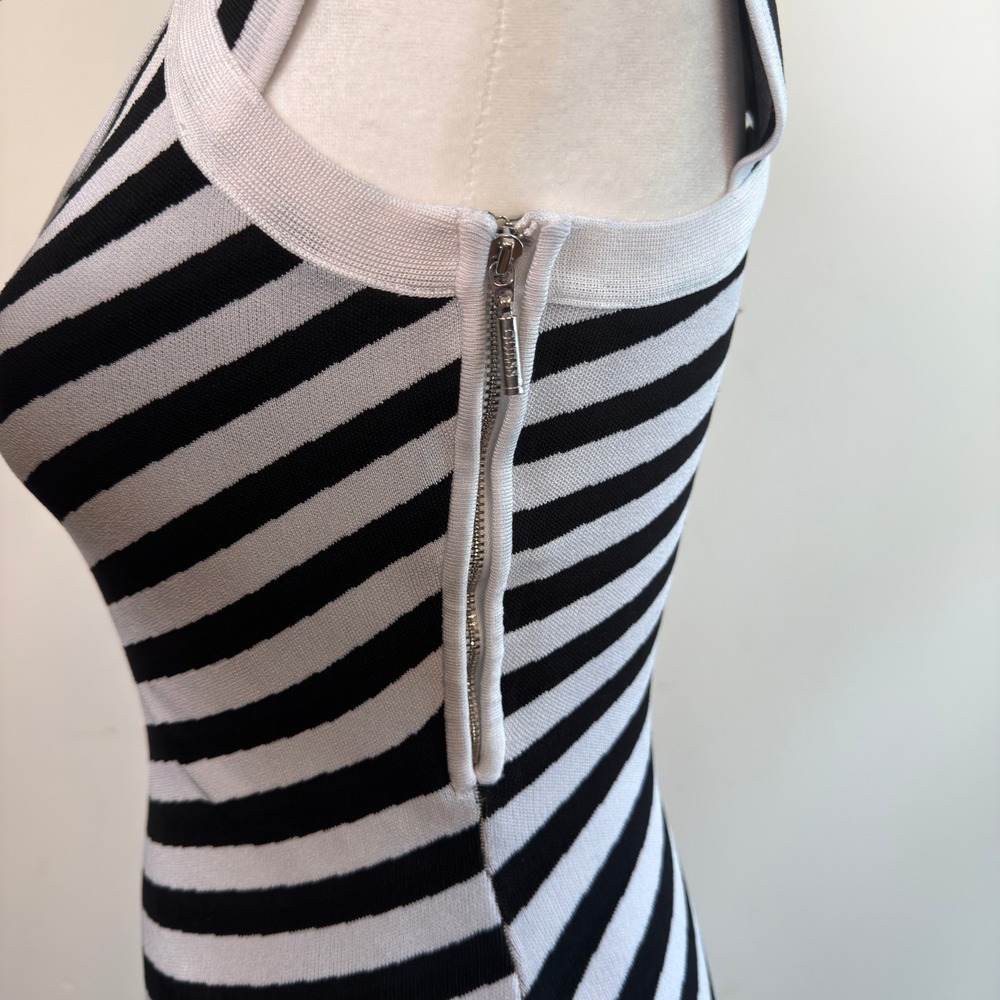 GUESS Bandage Dress Striped Bodycon Cutout Back Black‎ White Small Excellent - Picture 4 of 8